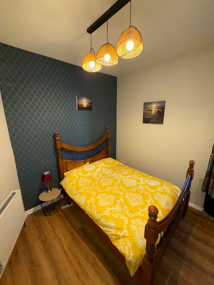 Ayr Town Centre Apartment - 3 Bedrooms