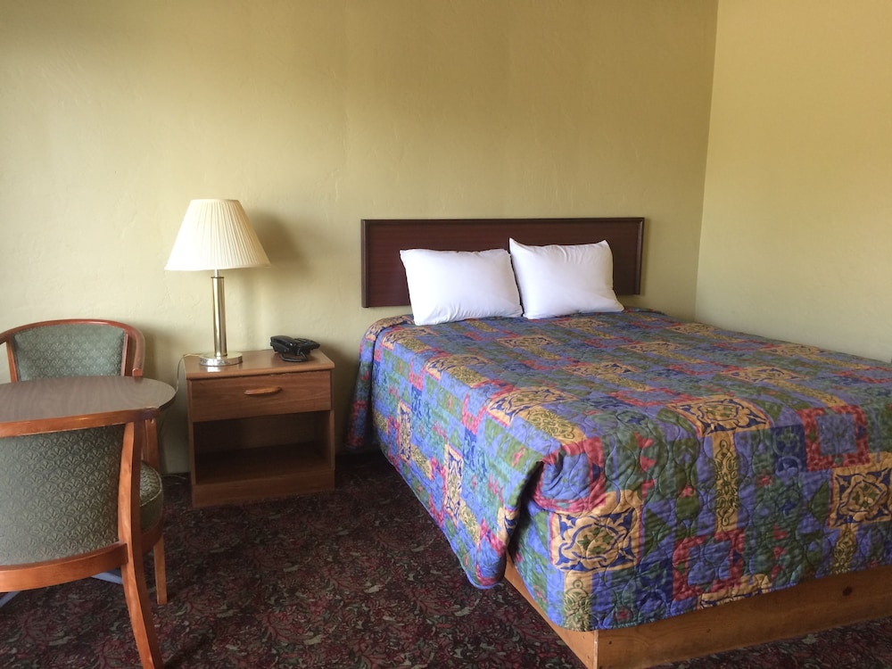 Roseburg Vacations - Quick Stop Motel - Property Image 2