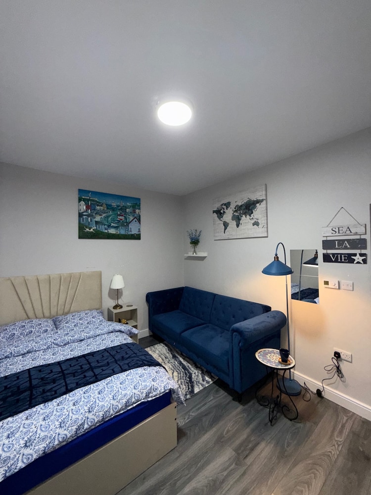 Coastal Comfort City Centre Condo