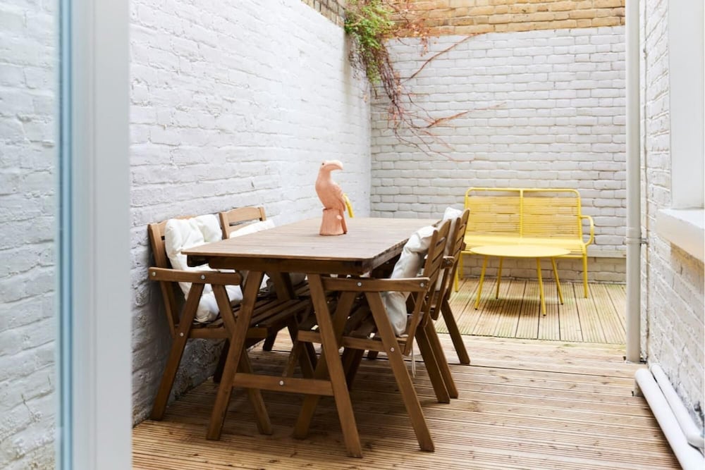 outdoor bbq area