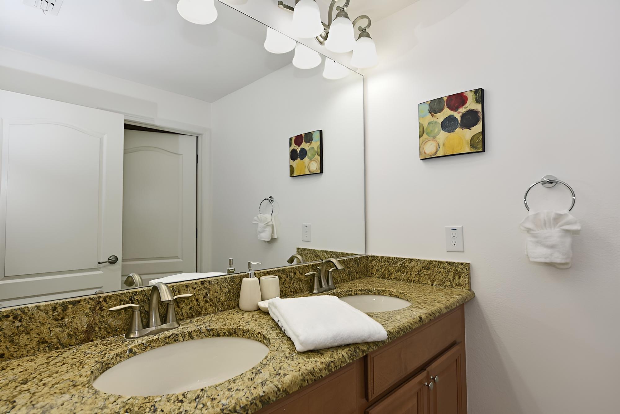 Paradise Palms 8891 - Image 3