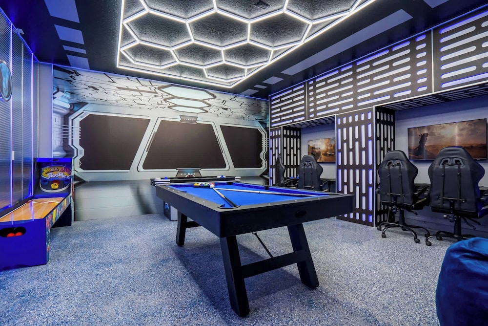 Upstay: Family Retreat w Pool, Cinema & Games Room