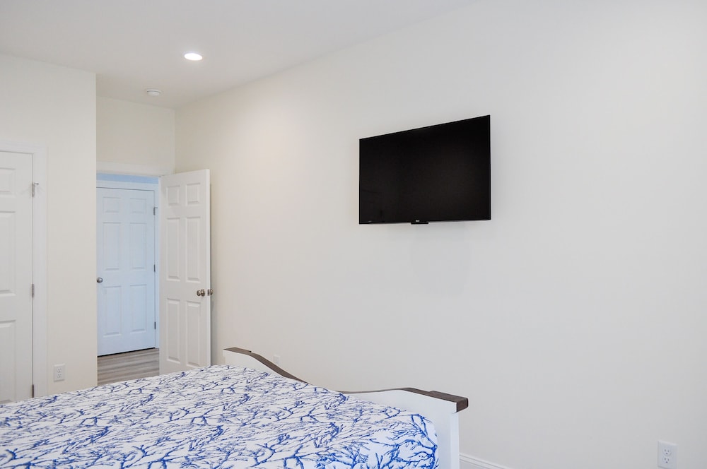 Anchors Aweigh by Topsail Realty
