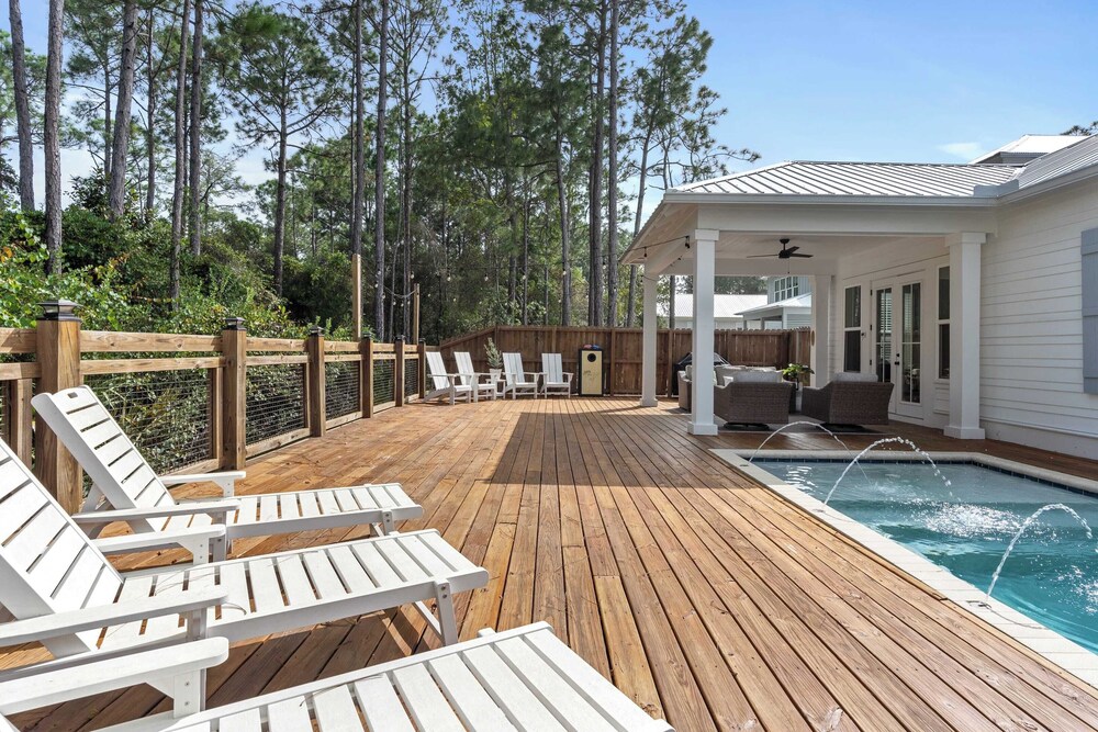 Priv Heated Pool + Hot Tub, Boat-friendly, Sleeps 16! Good Times by Avantstay