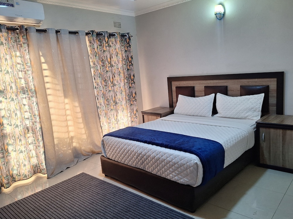 GATOMA EXECUTIVE LODGE