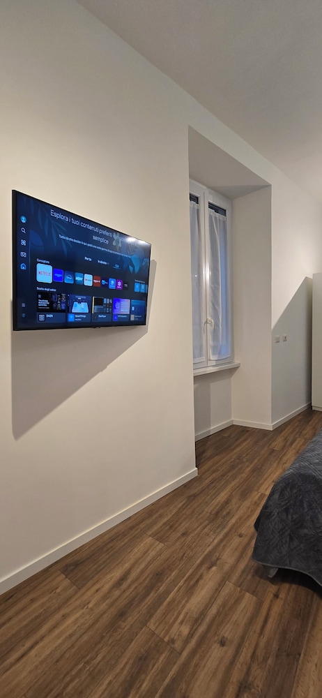 Rooms And Comfort Apartment