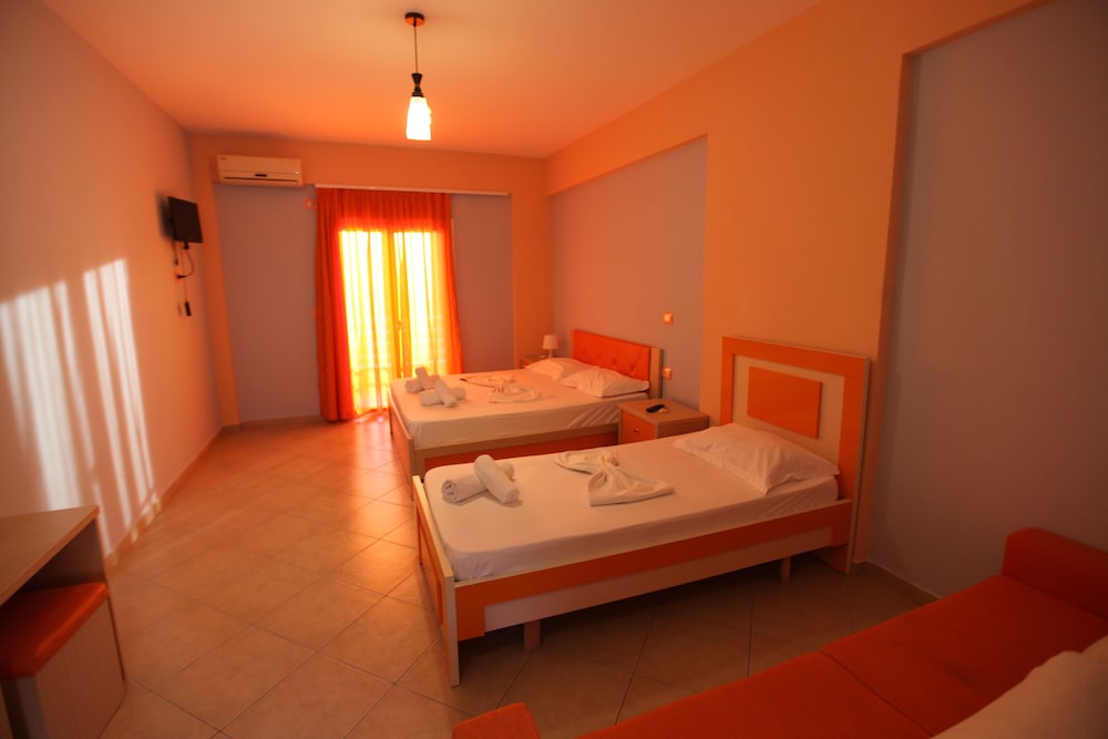 Karos Hotel Llaman