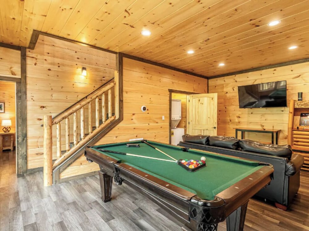 Serene Mountain Retreat 3BR Haven in Gatlinburg