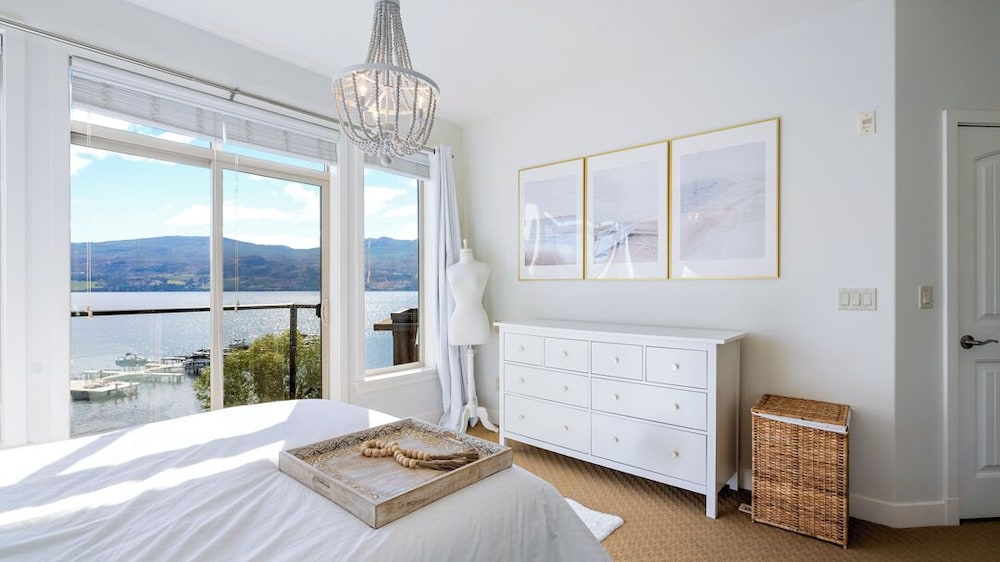 The Beach House at Barona Beach 4301