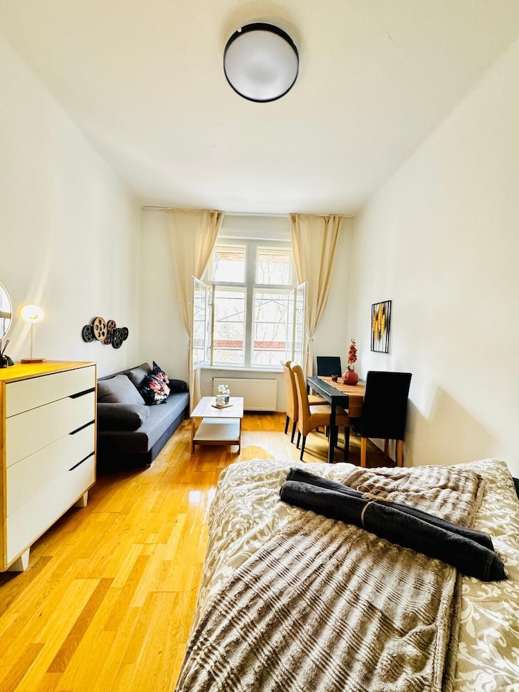 Cozy 2BR for 5 Near Schönbrunn
