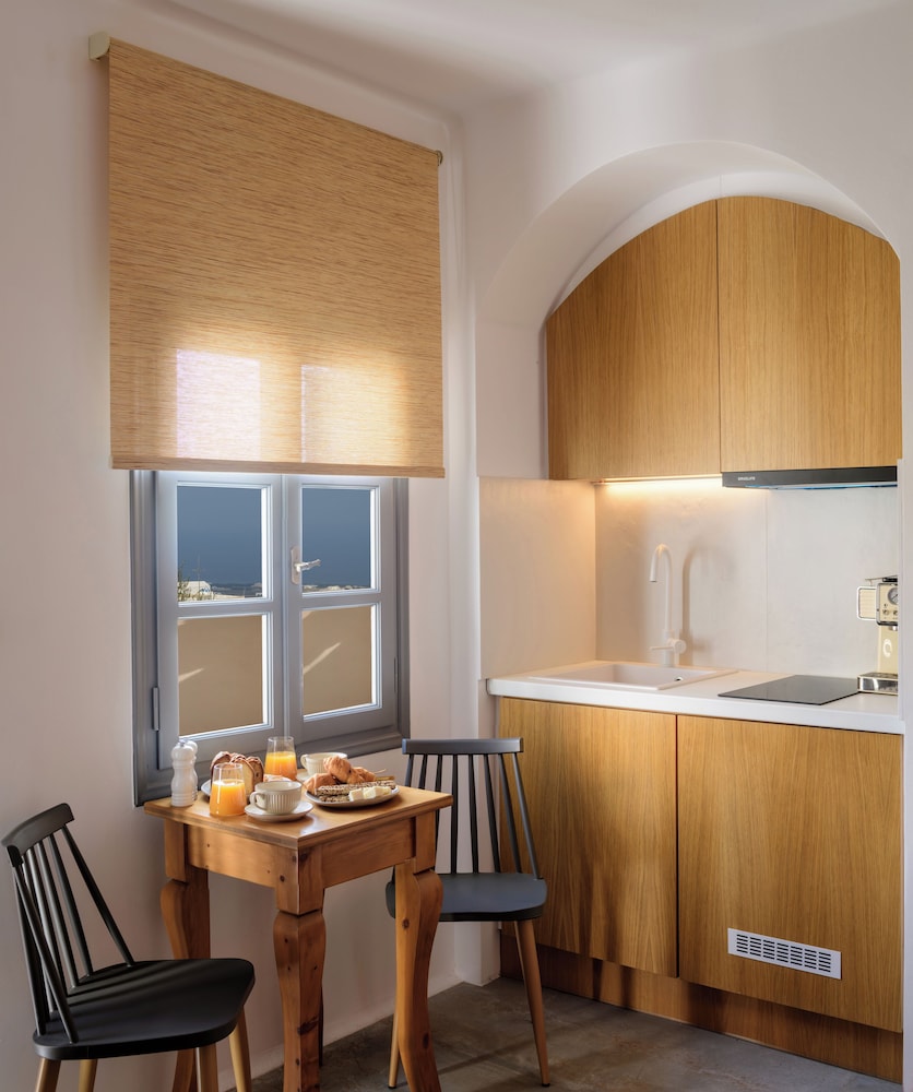 Themis Goddess Cave Suites