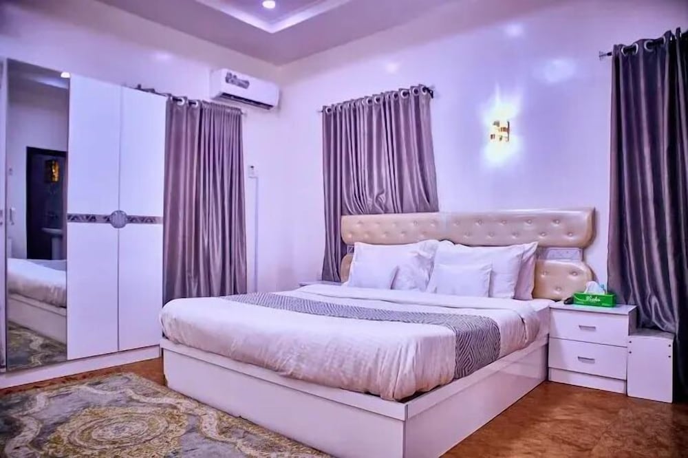 EVC Apartments