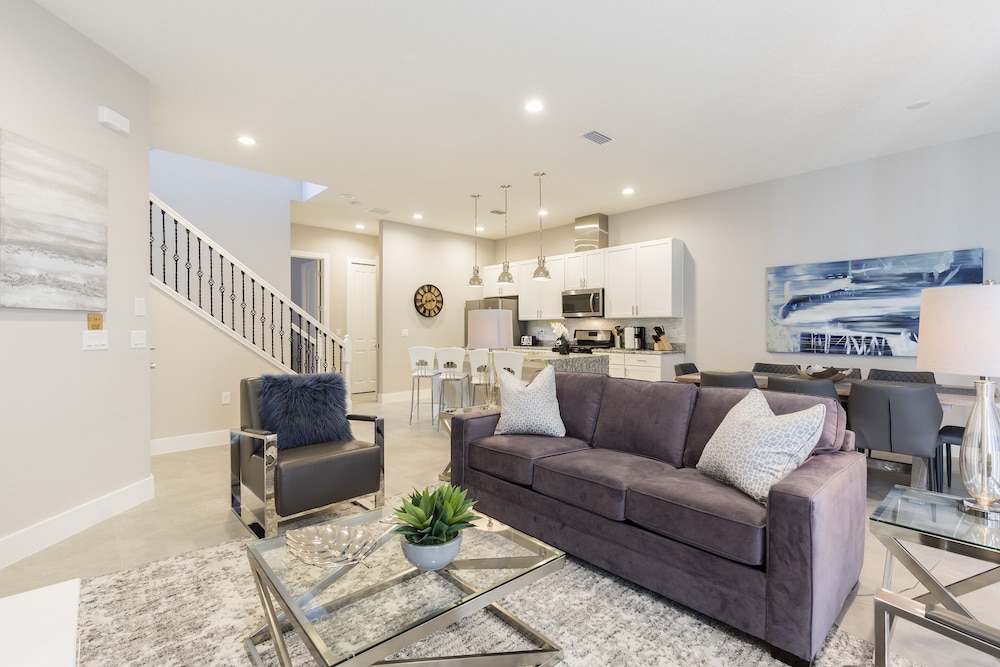 Summerville Vacation Homes by Columbia Management