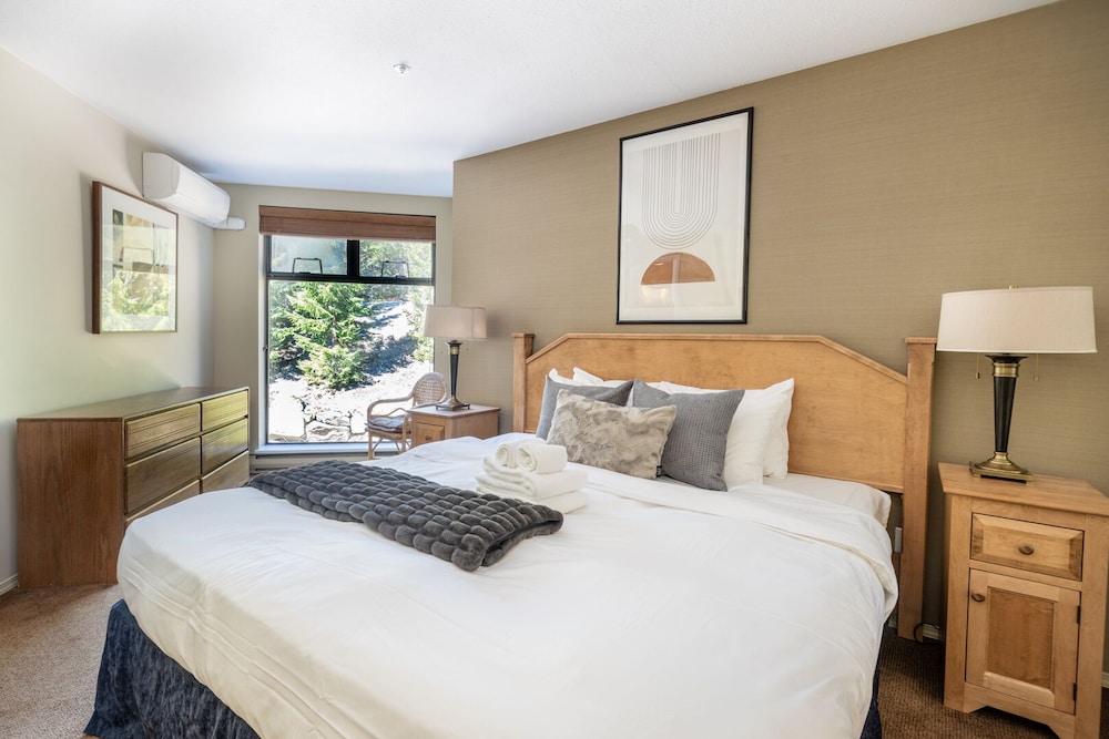 3217 Blueberry 208 - Image 3