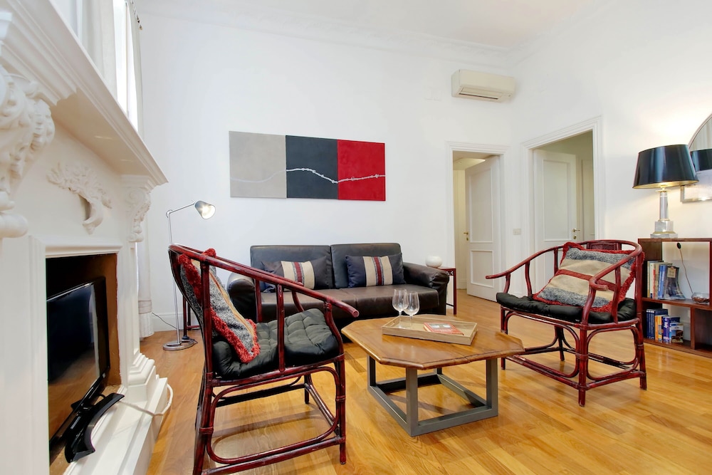 Croce - WR Apartments