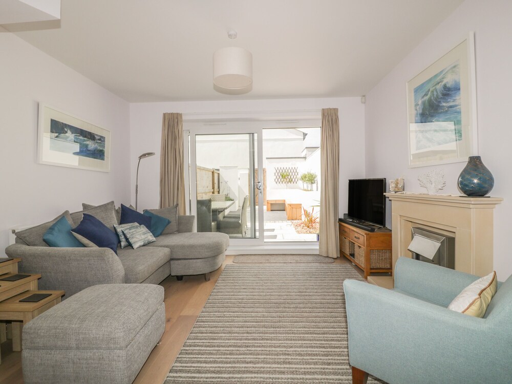 5 Ocean Heights