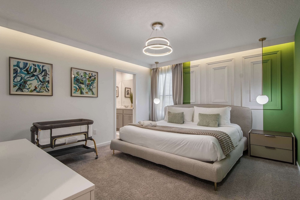 Luxe 9-bedroom Escape With Private Pool & Game Loft Solara Resort Near Disney