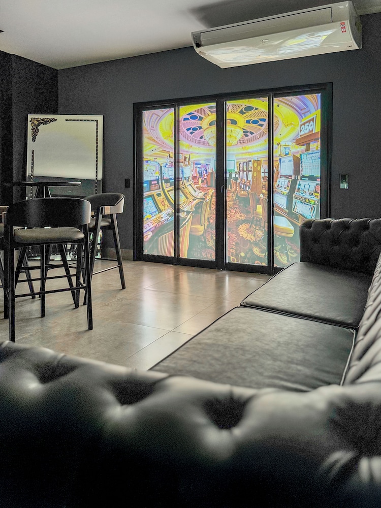 Mansão Luxo Lago - Caldas Novas