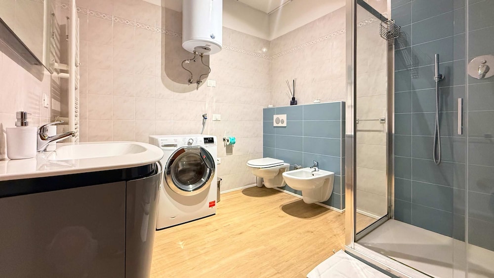 Loft Enrico Modern City pad in Historic Bologna