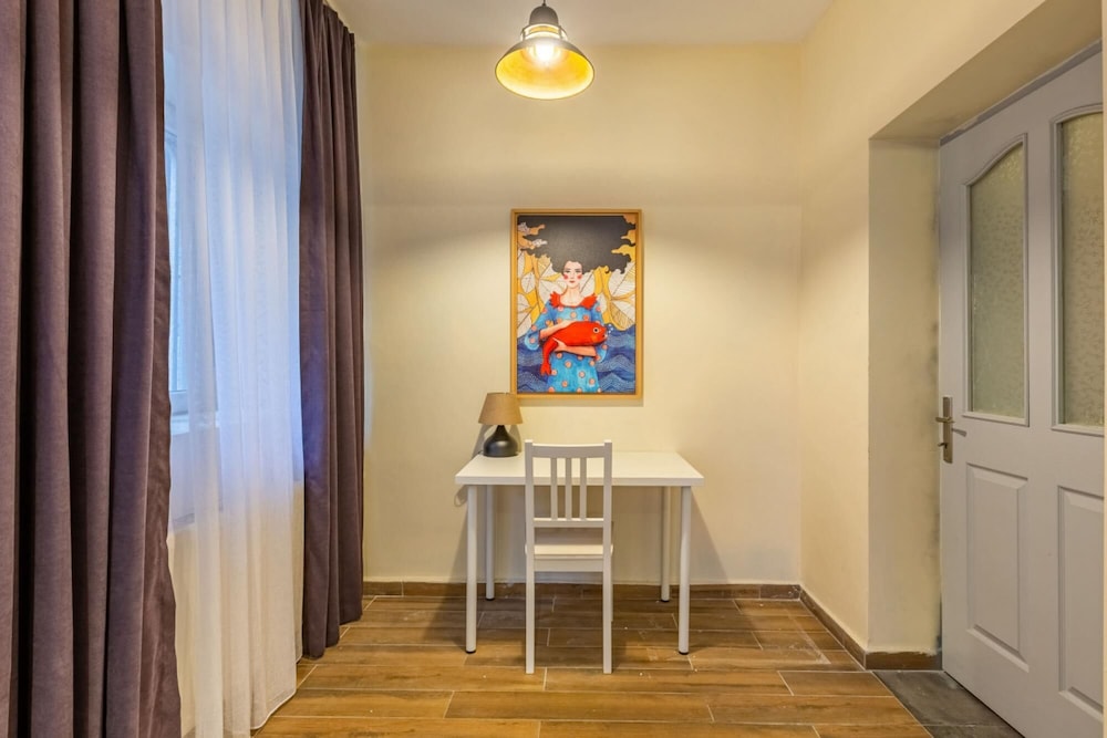 Charming Flat Near Taksim Square in Cihangir