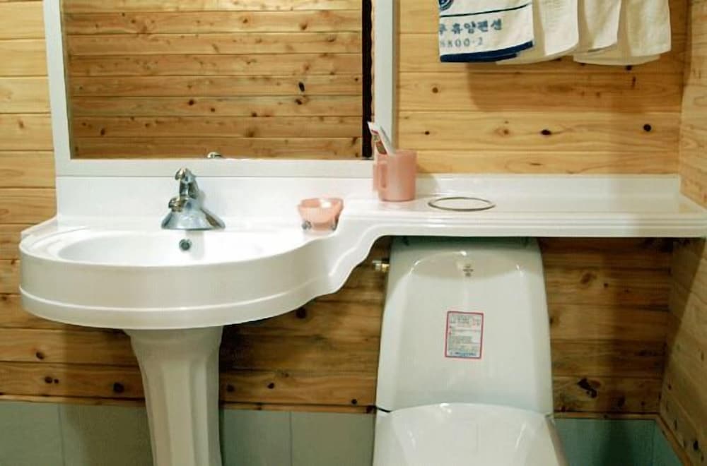 Jeju Log Pension