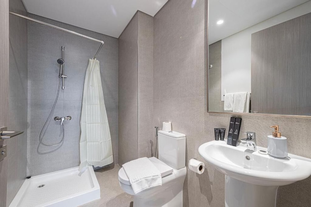 Roomszy Grande Residences Downtown Dubai