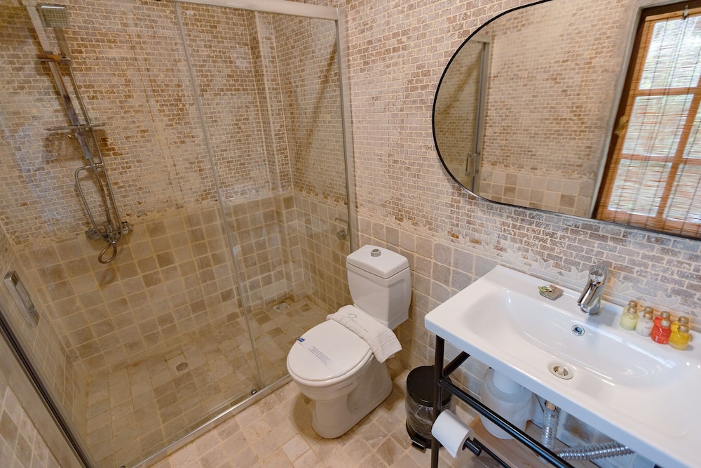 Panjur Otel Söğüt Köyü - Image 7