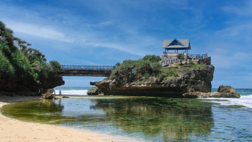 Amini Guest House