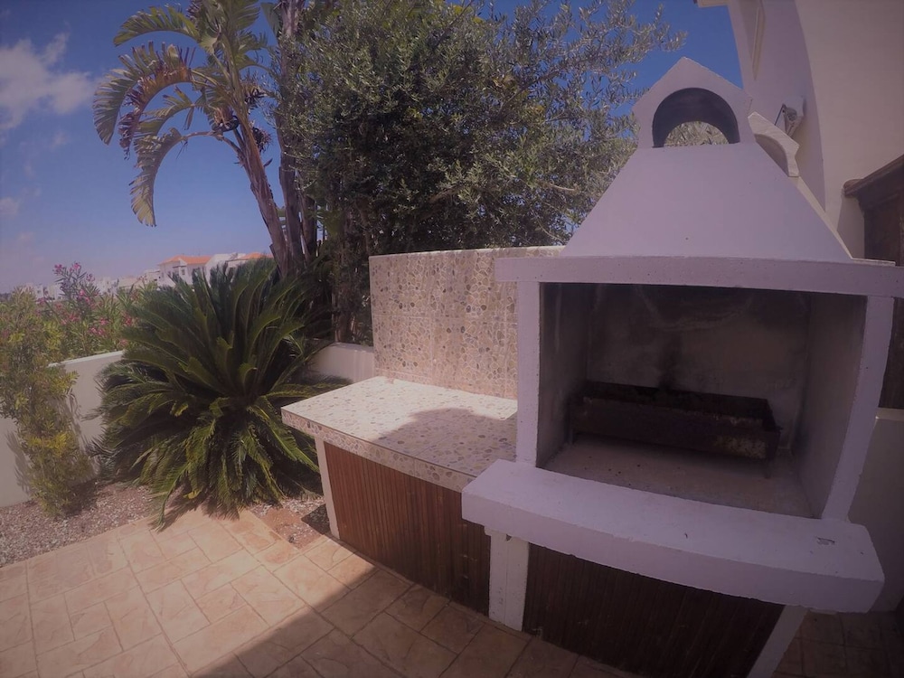 Kristina Villa - Private Pool Wifi and BBQ