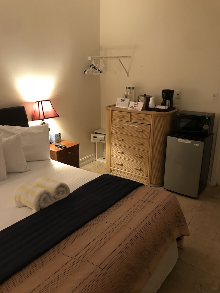 New Orleans House - Gay Men Adult Resort