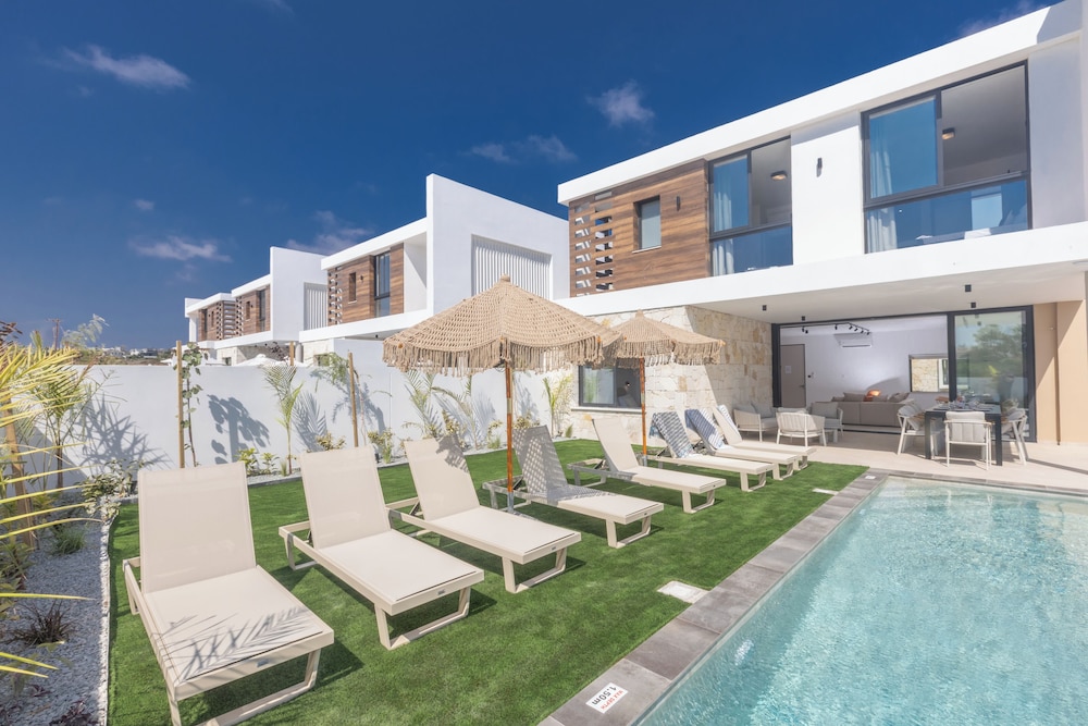 Ayia Napa Orea Villa OR2