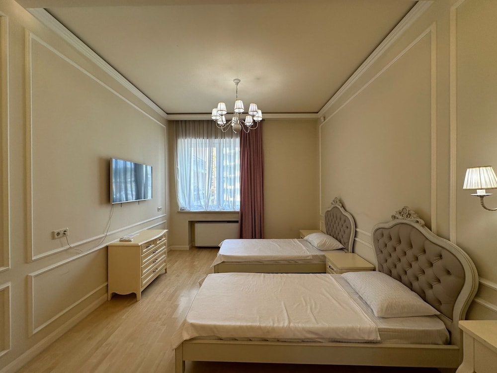 North Ave. Apartments by Luxe Group HH55