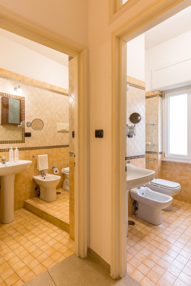 Posillipo Bright Apartment With Parking Space