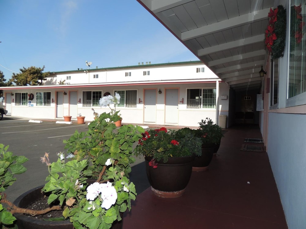 Sundown Inn
