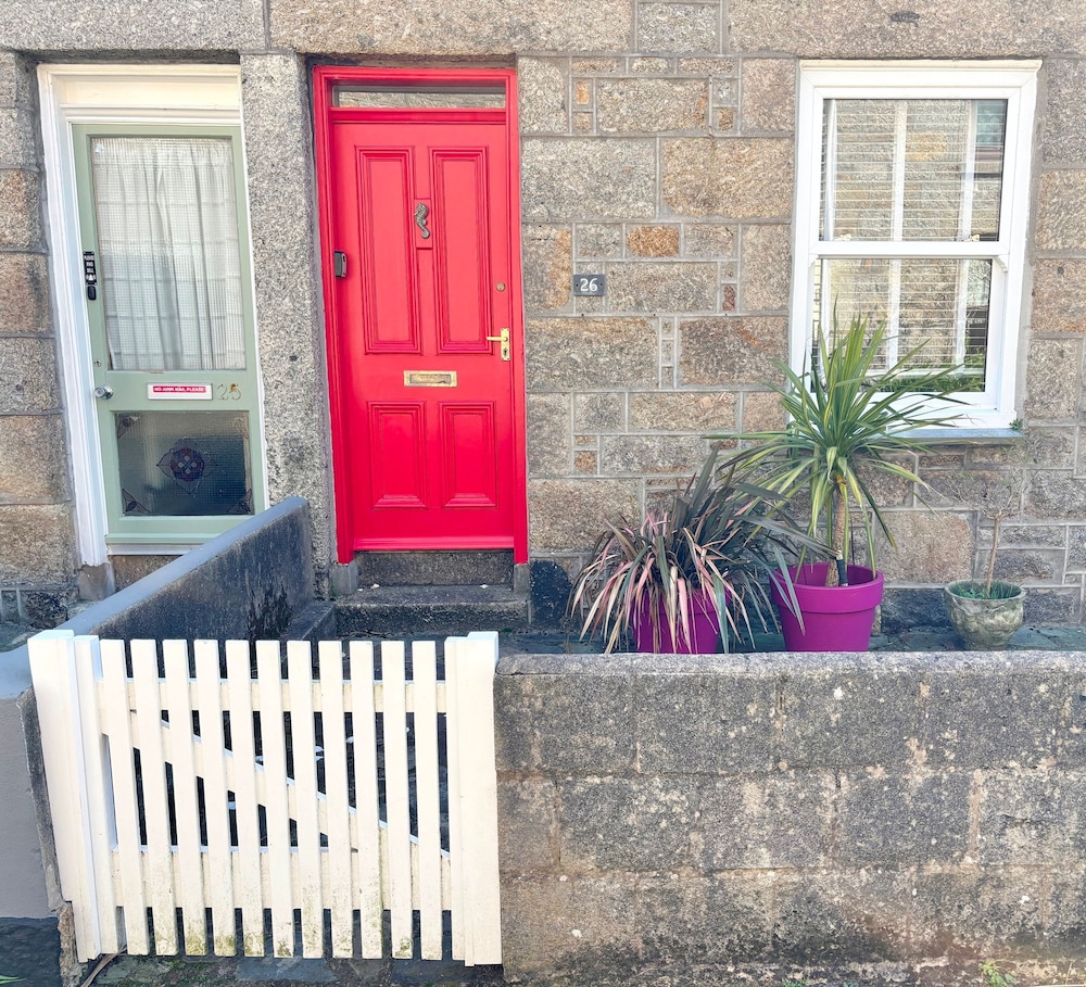 Pandora Lovely Seaside Cottage Sleeps 4 Newlyn