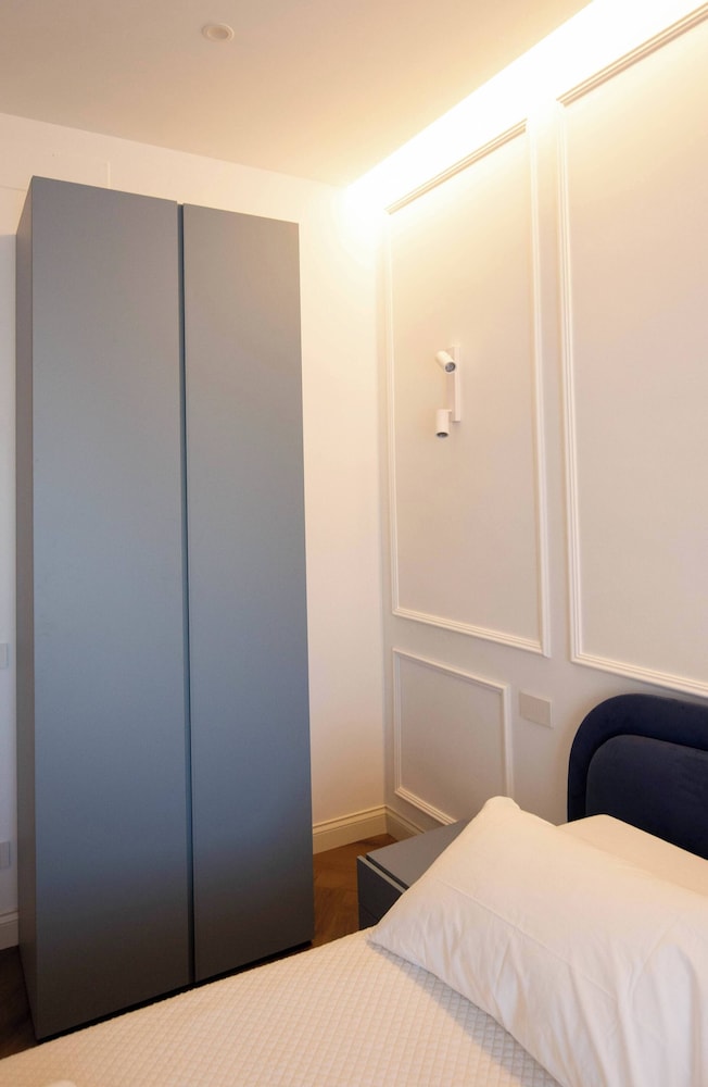 Colosseum Holidays - Luxury 3 Bedroom Apartment