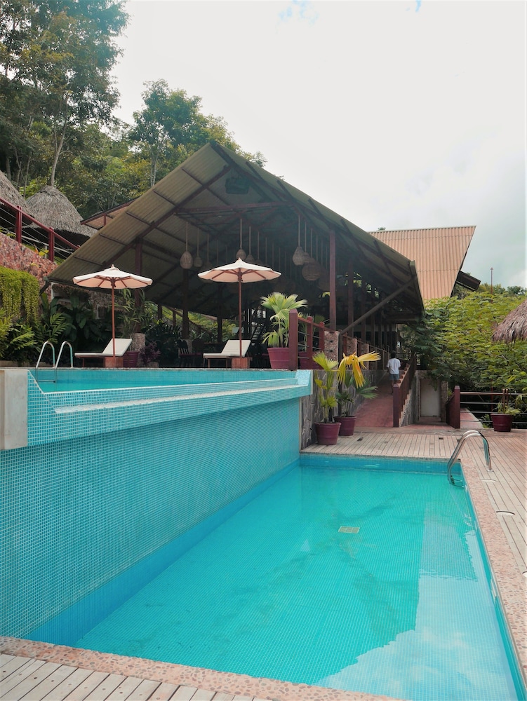 Sumaj Lagoon Lodge