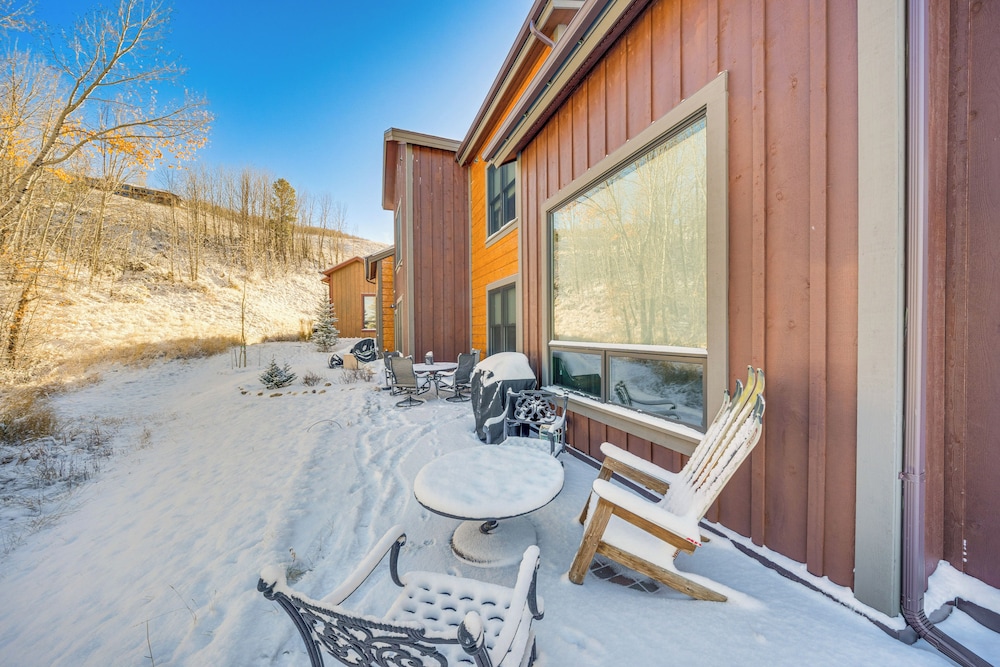 8 Mi to Keystone Resort: Mtn-view Townhome view 4