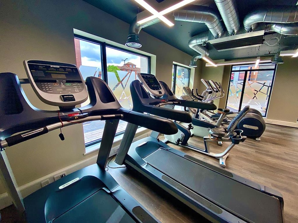 Luxury 2-bedroom Apartment in St Martin s Place BMH