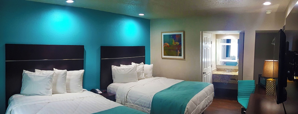 Spanish Trails Inn