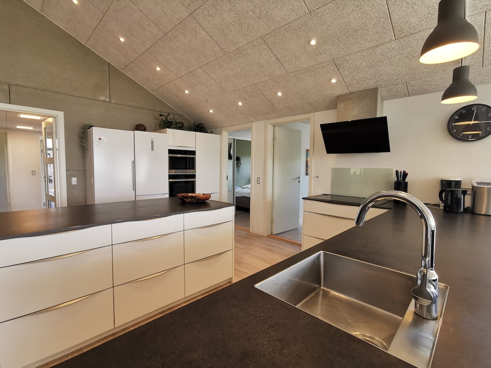 Panoramic Views and Luxurious Comfort on Læsø Island