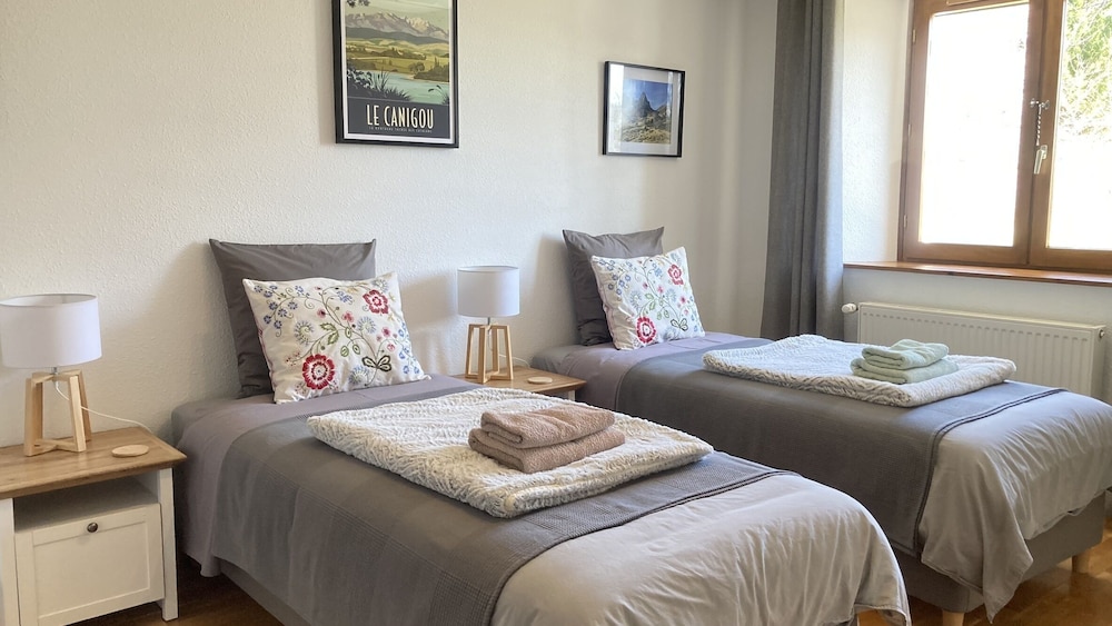Les Deux Chevaux Guesthouse