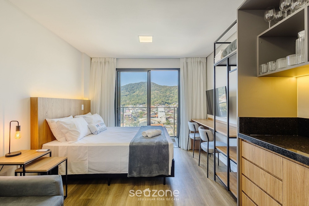 Studios With Side Sea View at Penha Spot PSO - L