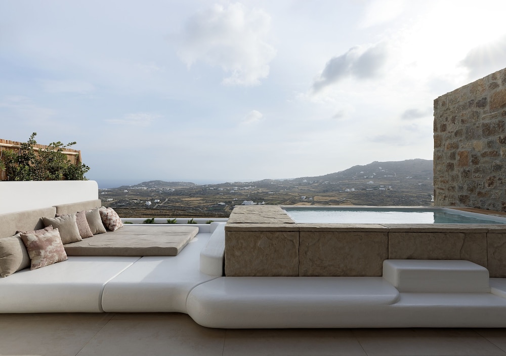 WhiteArt Suites