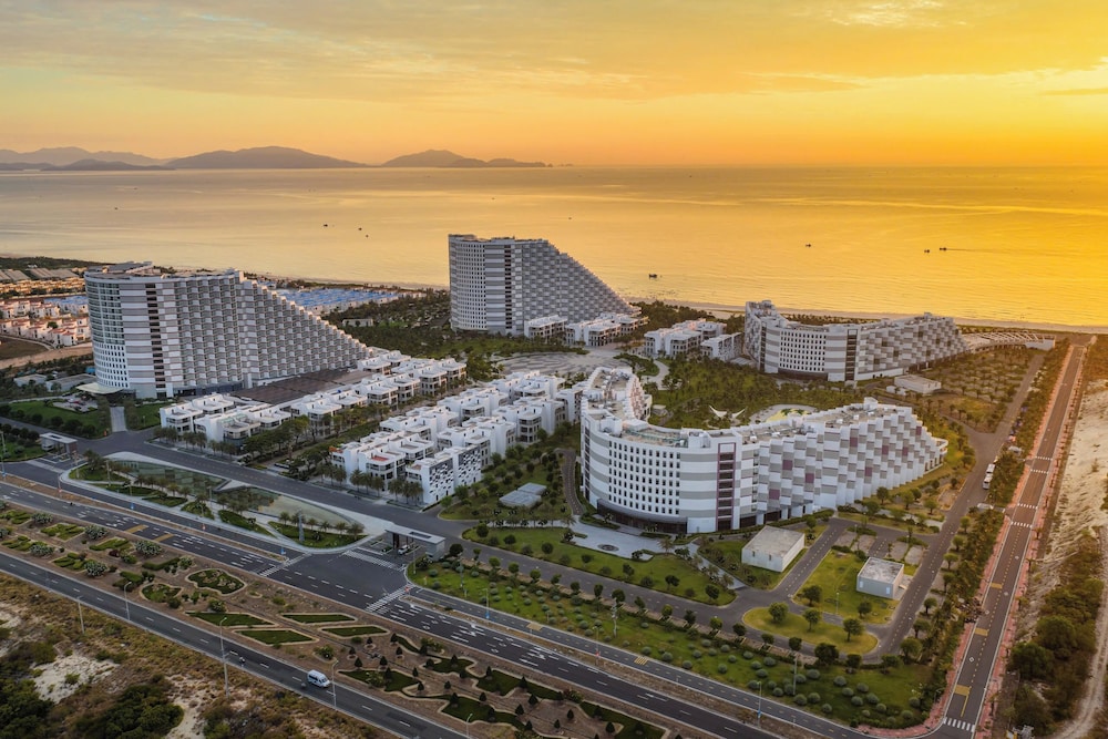 The Grand Arena Cam Ranh Hotel & Resort