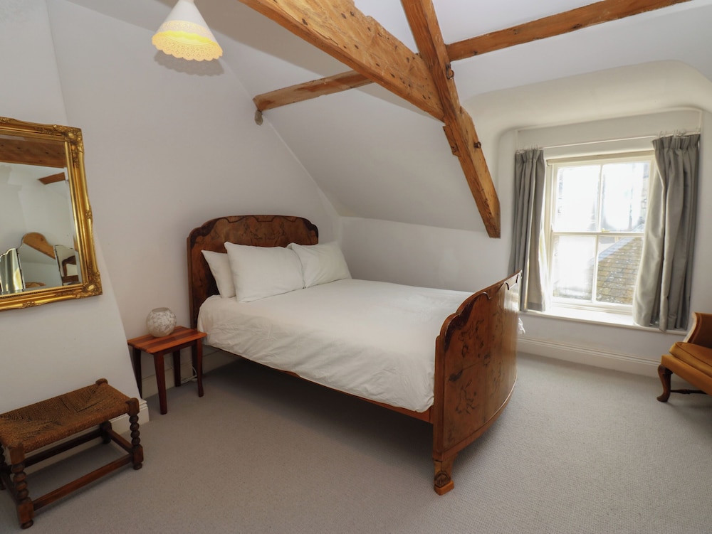 Cross View Cottage