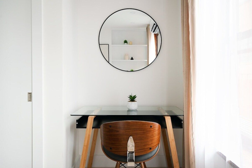 48 Midtown West Apt