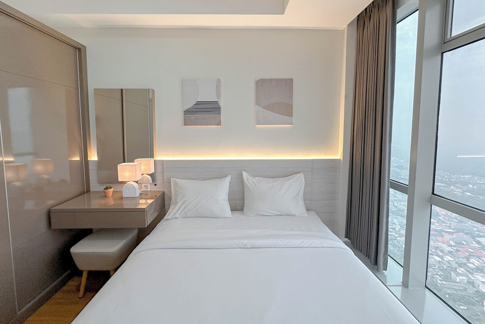 Modern And Cozy 1Br At Grand Sungkono Lagoon Apartment