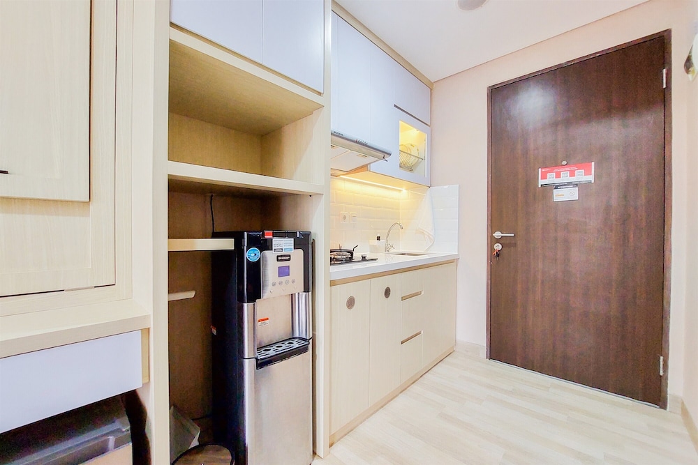 Well Furnished and Simply Studio Transpark Bintaro Apartment