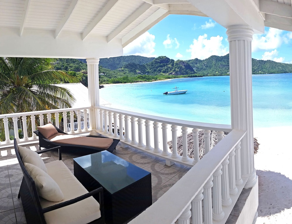 Davids Beach Hotel - hotel in Bigsand Beach, Union Island
